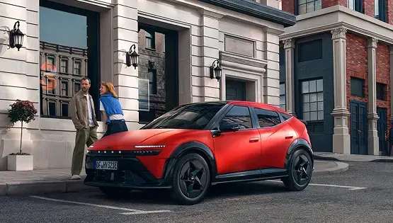 Hyundai IONIQ 3. Čistě elektrický hatchback.