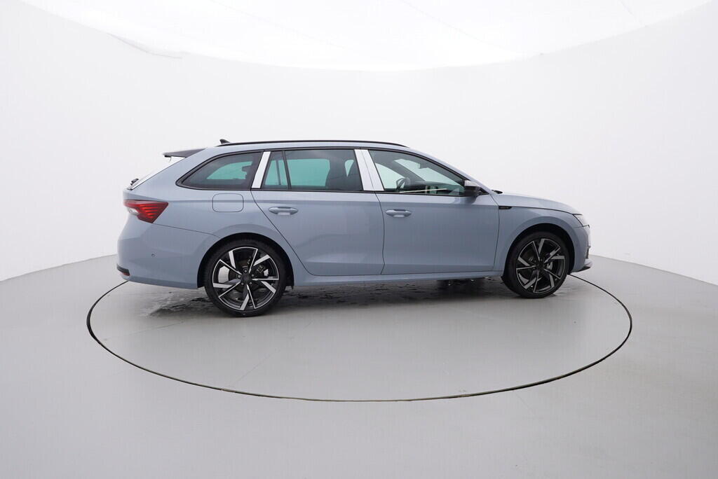 O011014728_15.webp_Octavia Combi Sportline 1,5 TSI 110 kW DSG