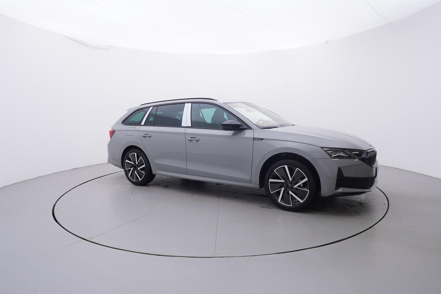 O011016197_16.webp_Octavia Combi Sportline 1,5 TSI 110 kW 7st. DSG