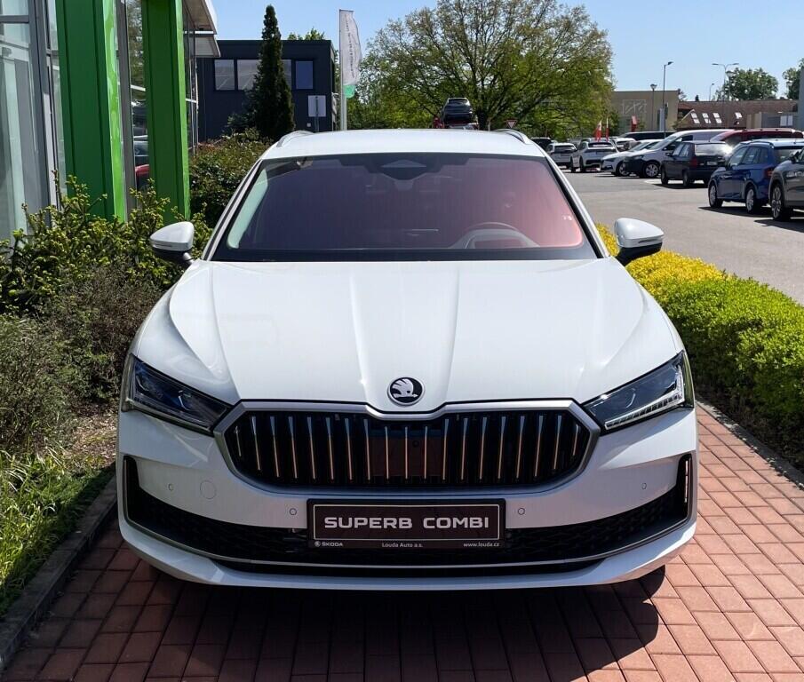 O011016444_14.webp_Superb Combi L&K  2,0 TDI 4x4 142 kW