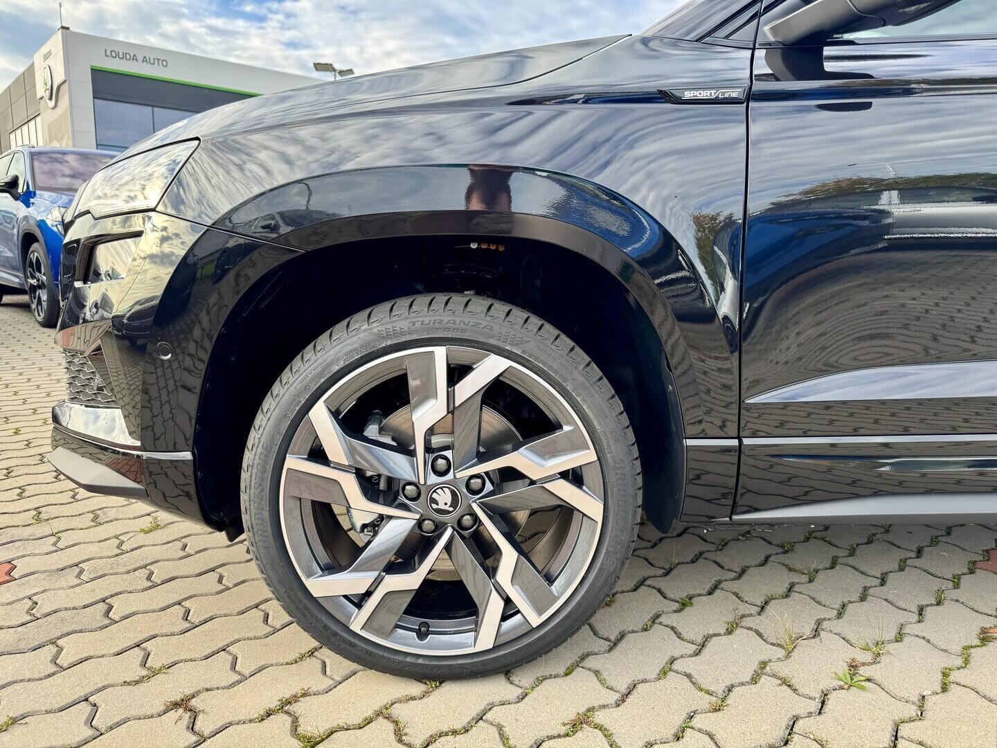O011016627_18.webp_Karoq Sportline 1,5 TSI 110 kW