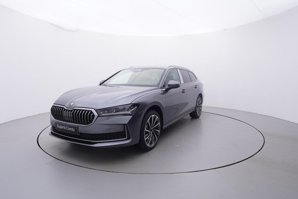 O011016692_10.webp_Superb Combi L&K 2,0 TDI 4x4 142 kW