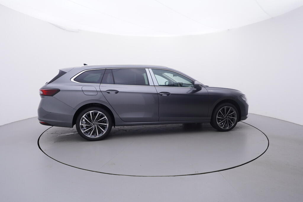 O011016692_15.webp_Superb Combi L&K 2,0 TDI 4x4 142 kW