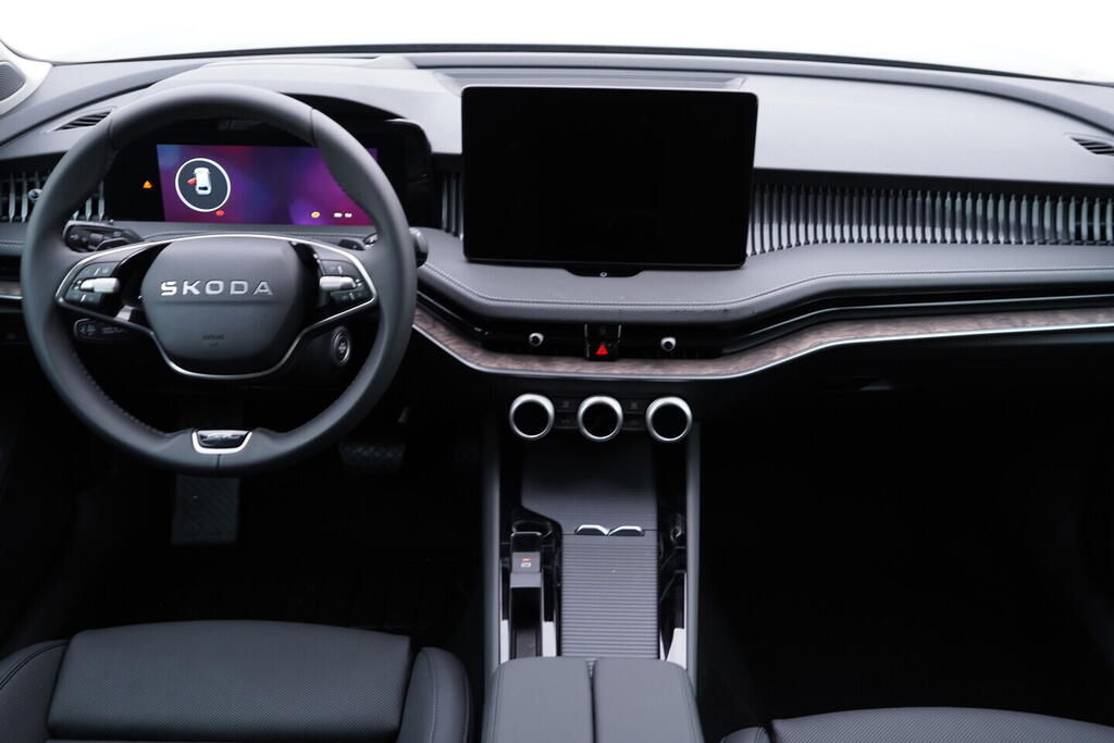 O011016692_19.webp_Superb Combi L&K 2,0 TDI 4x4 142 kW