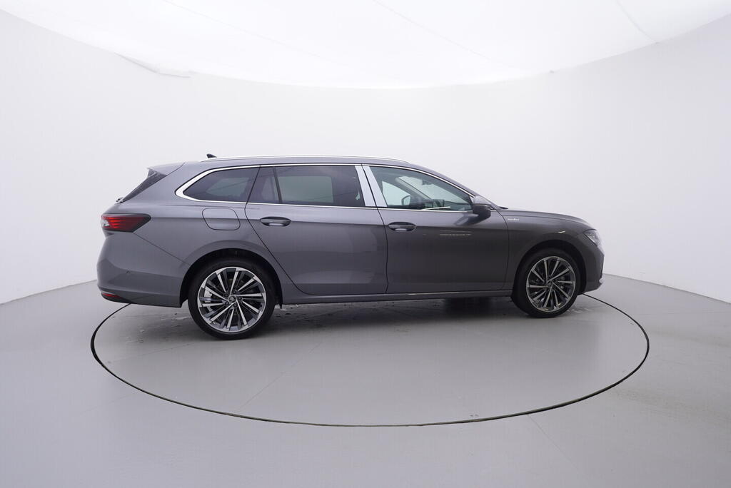 O011016693_15.webp_Superb Combi L&K 2,0 TDI 4x4 142 kW