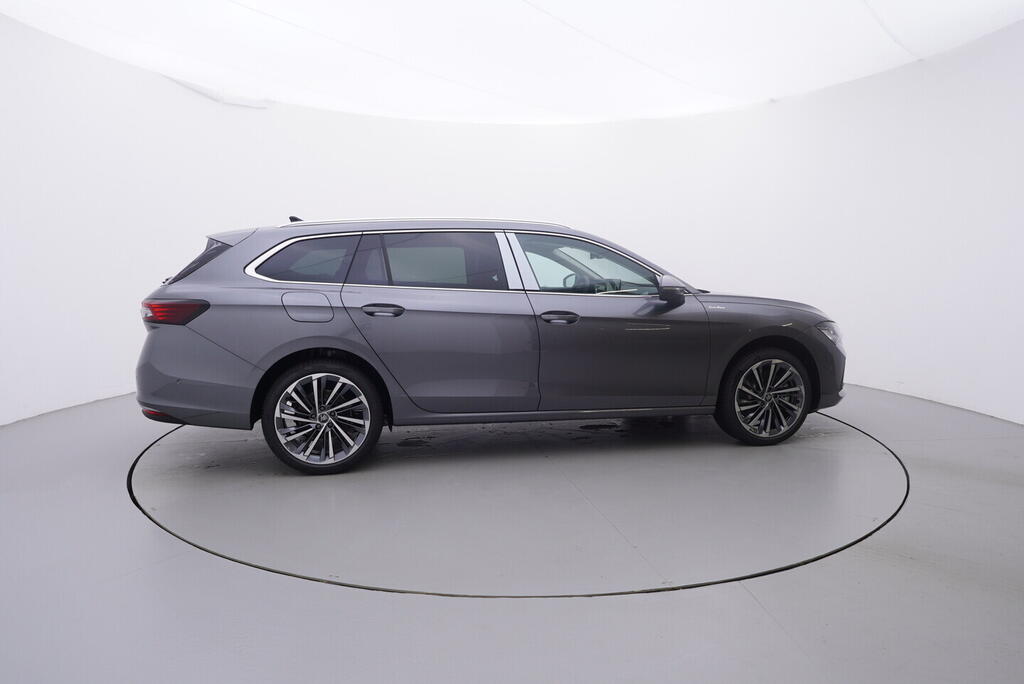 O011016694_15.webp_Superb Combi L&K 2,0 TDI 4x4 142 kW