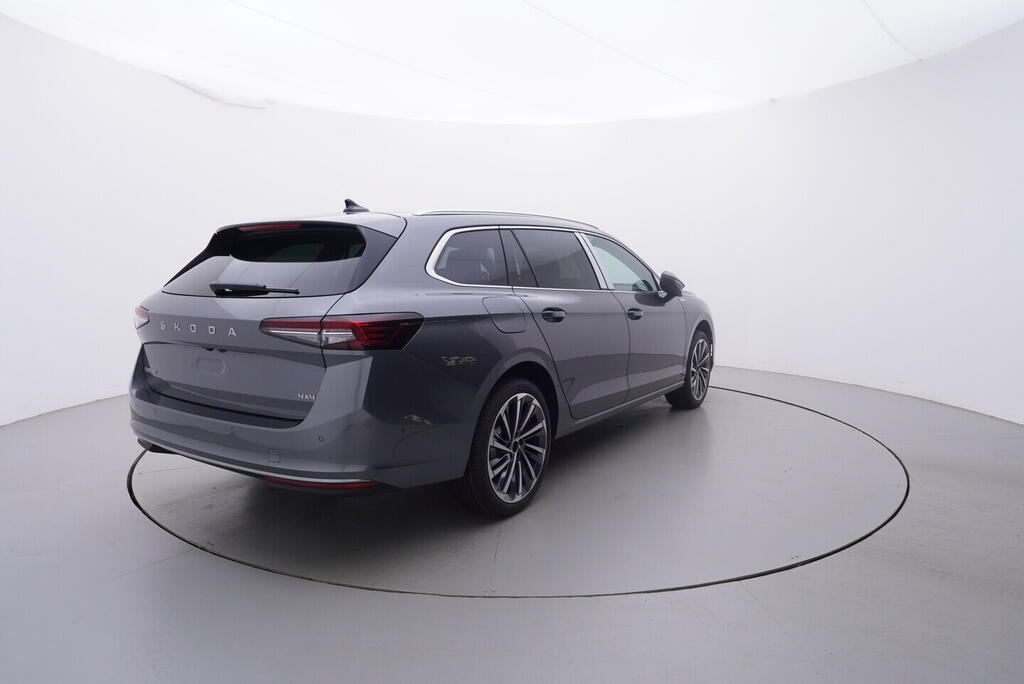 O011016695_14.webp_Superb Combi L&K 2,0 TDI 4x4 142 kW