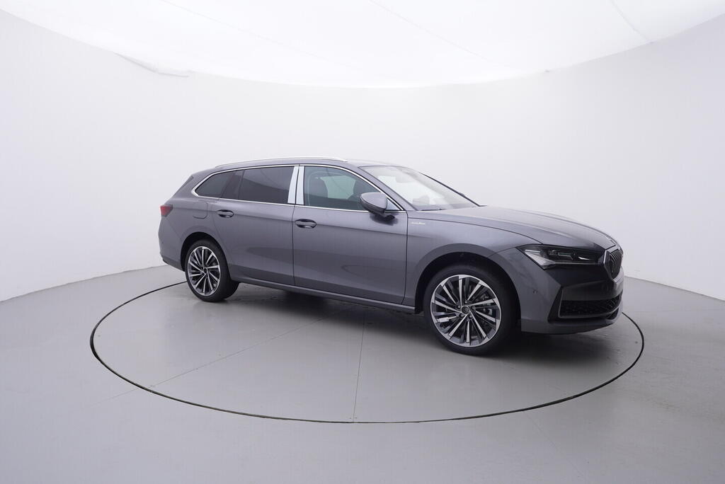 O011016695_16.webp_Superb Combi L&K 2,0 TDI 4x4 142 kW