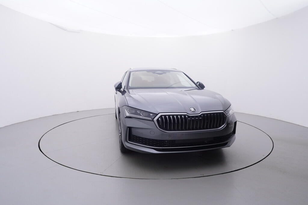 O011016695_17.webp_Superb Combi L&K 2,0 TDI 4x4 142 kW