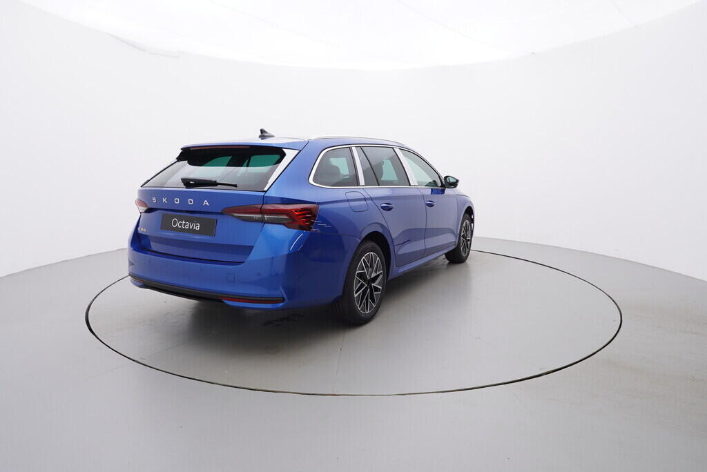 O011016707_14.webp_Octavia Combi Top Selection 1,5 TSI m-HEV 85 kW 7AP