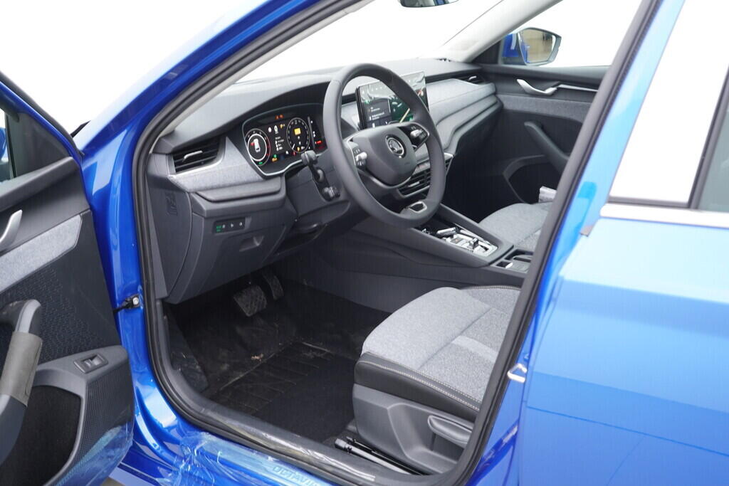 O011016707_18.webp_Octavia Combi Top Selection 1,5 TSI m-HEV 85 kW 7AP