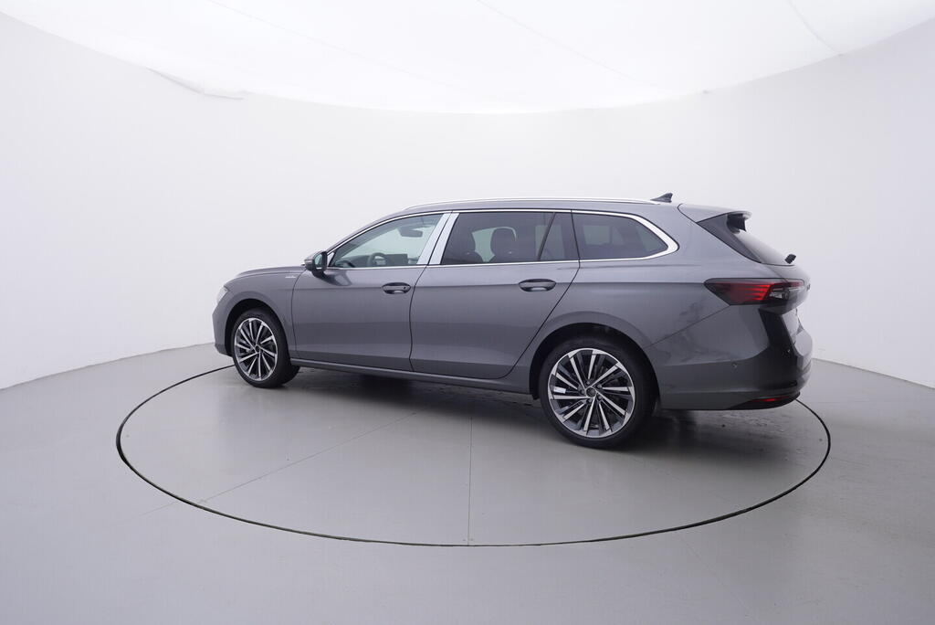 O011016710_12.webp_Superb Combi L&K 2,0 TDI 4x4 142 kW