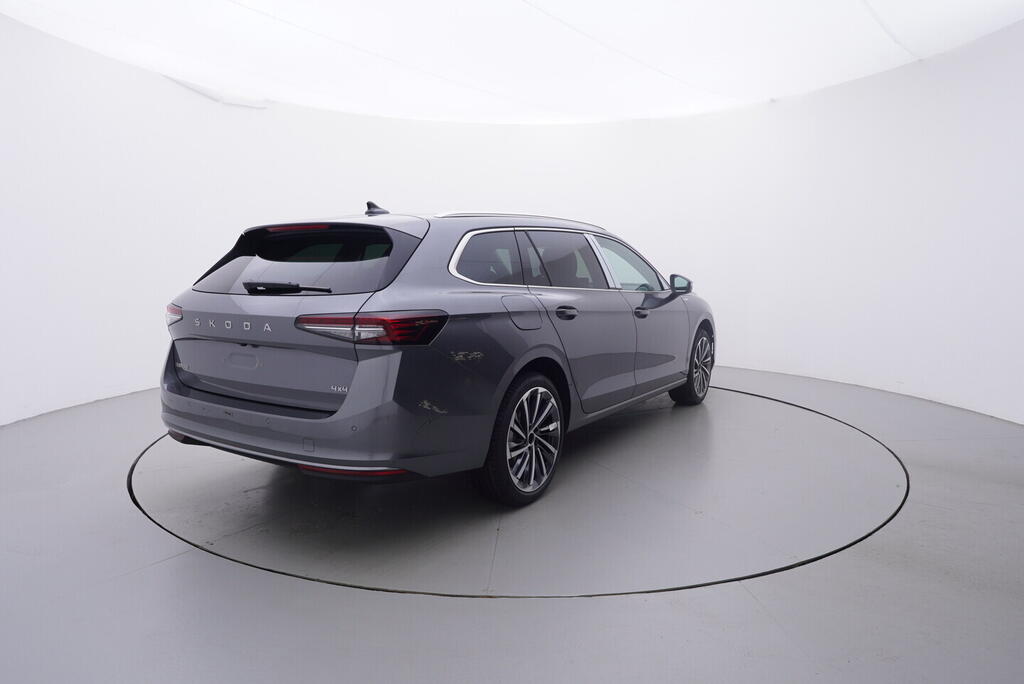 O011016710_14.webp_Superb Combi L&K 2,0 TDI 4x4 142 kW