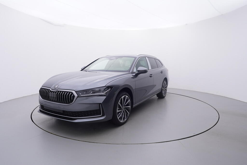 O011016711_10.webp_Superb Combi L&K 2,0 TDI 4x4 142 kW