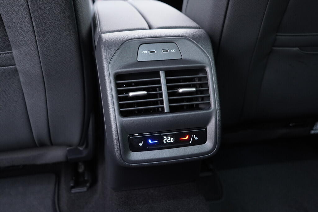 O011016711_39.webp_Superb Combi L&K 2,0 TDI 4x4 142 kW