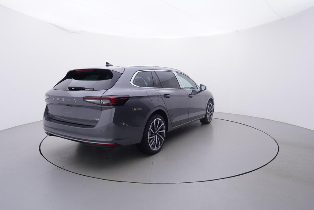 O011016718_14.webp_Superb Combi L&K 2,0 TDI 4x4 142 kW