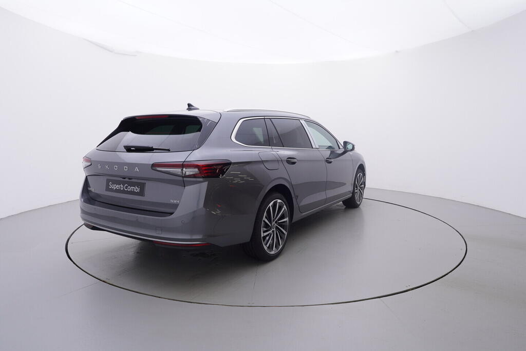 O011016719_14.webp_Superb Combi L&K 2,0 TDI 4x4 142 kW