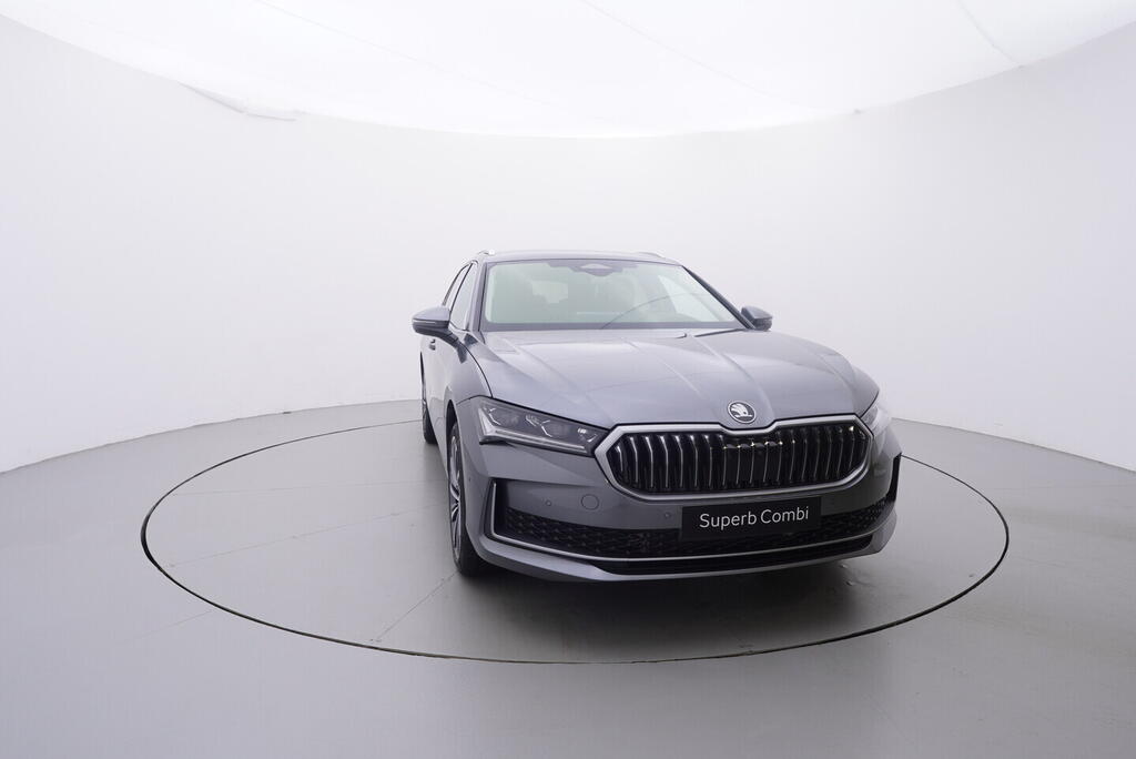 O011016719_17.webp_Superb Combi L&K 2,0 TDI 4x4 142 kW