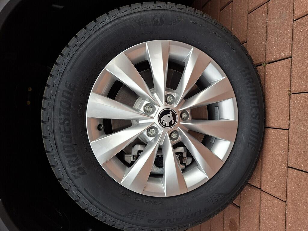 O011017050_15.webp_KAROQ Selection 2,0 TDI 110 kW