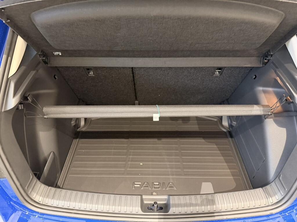 O011017235_18.webp_Fabia Selection 1.0 MPI 59 kW