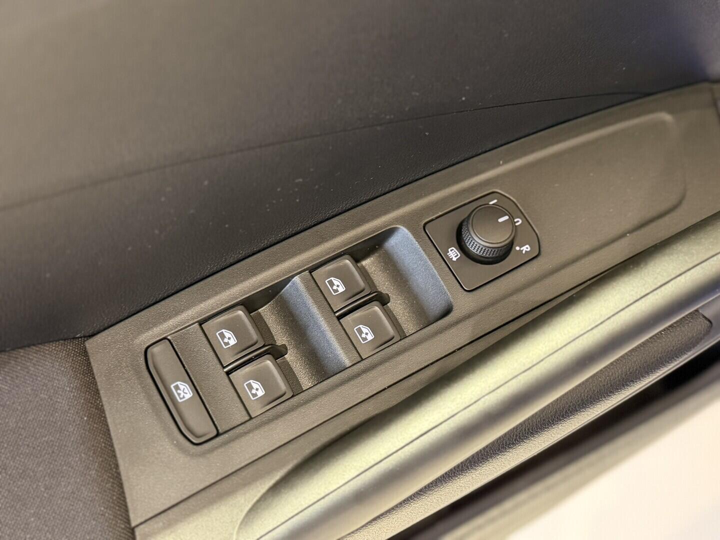 O011017398_20.webp_Fabia Selection 1.0 MPI 59 kW