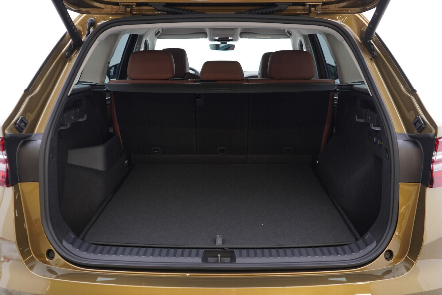 O011017474_20.webp_Kodiaq Selection 2.0 TDI 4x4 142 kW