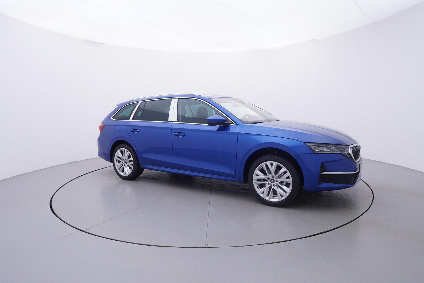 O011017527_16.webp_ŠKODA Octavia Combi 130 let Premium 1,5 TSI 110 kW