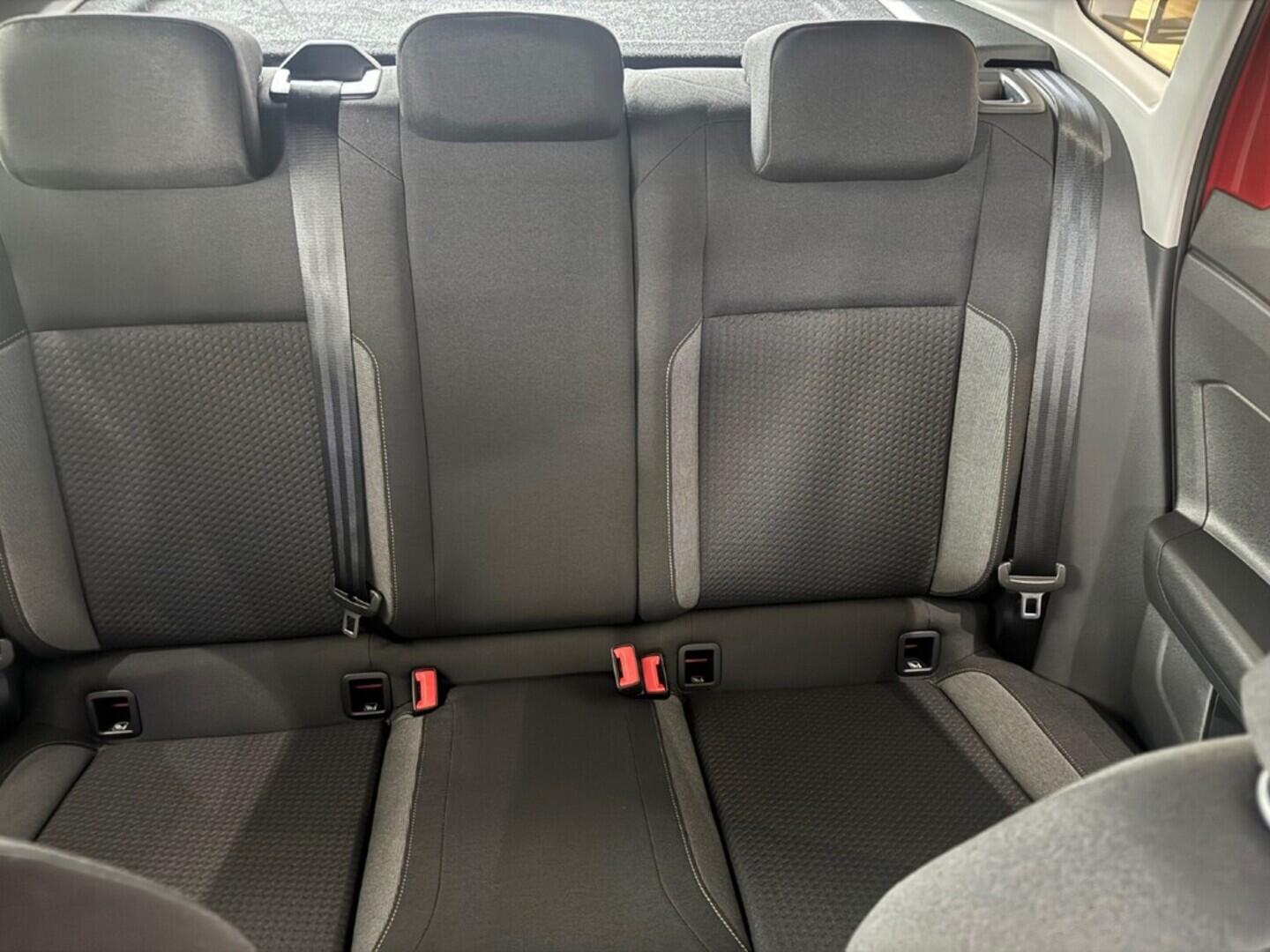 O021O07990_19.webp_Taigo People 1,0 TSI 85kW 7DSG 85 kW