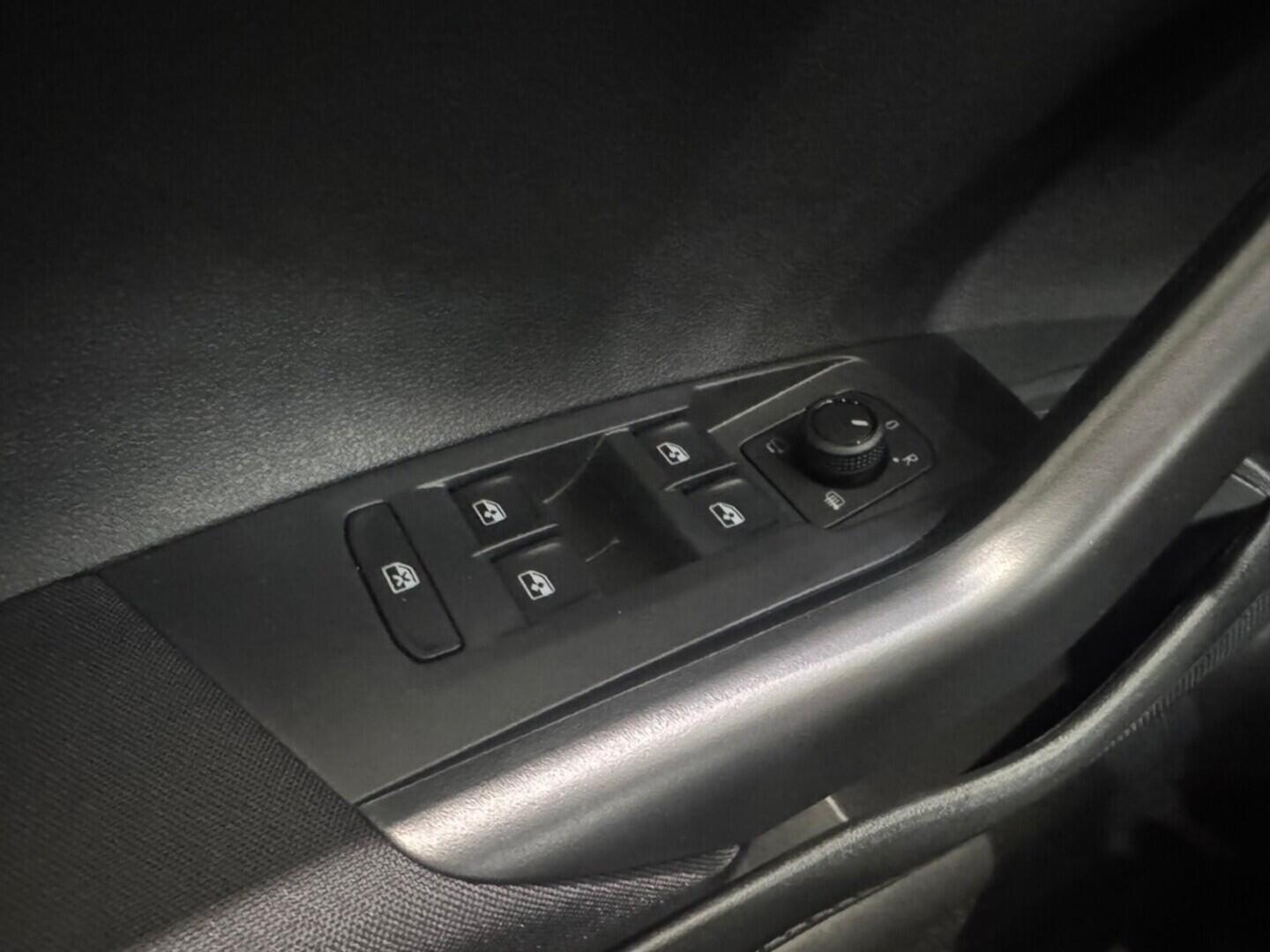 O021O07990_22.webp_Taigo People 1,0 TSI 85kW 7DSG 85 kW