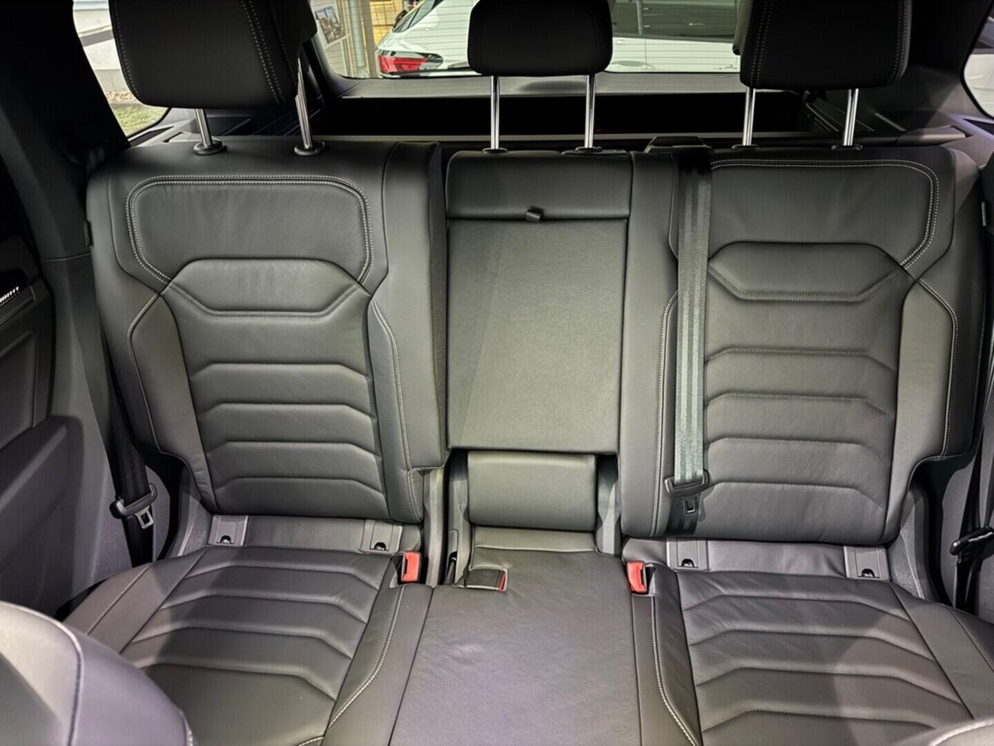 O021O07998_20.webp_Touareg R-Line V6 3,0 TDI 210 kW Tiptronic 8st. automat
