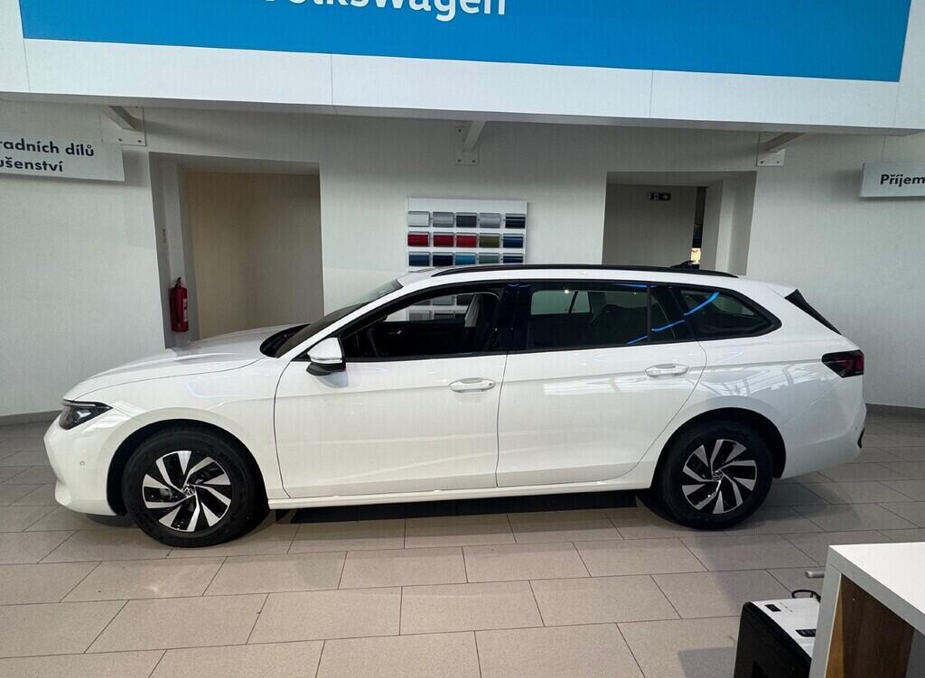 O021O08045_17.webp_Passat Limited 2,0 TDI 90 kW