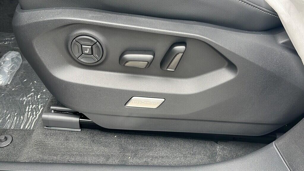 O021O08062_16.webp_Touareg R-Line V6 3,0 TDI 210 kW Tiptronic 8st. automat