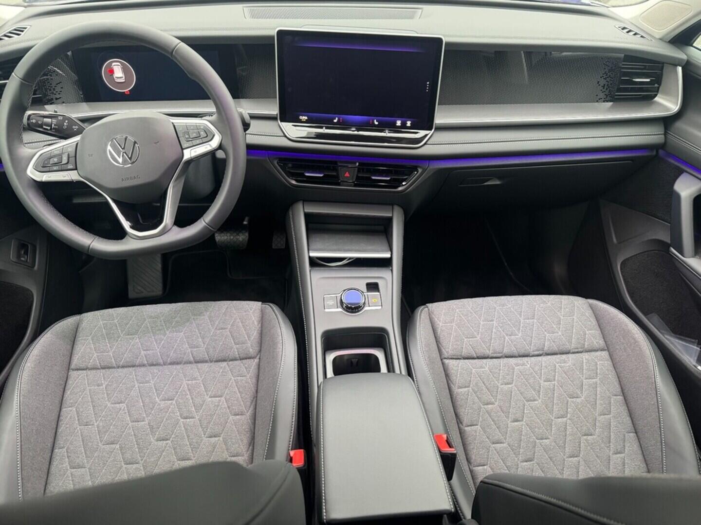 O021O08112_19.webp_Tayron People 2,0 TDI 7DSG 110 kW  SKLADEM