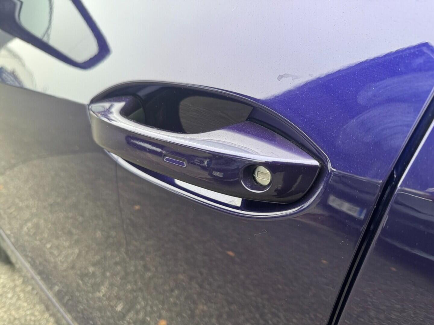 O021O08112_24.webp_Tayron People 2,0 TDI 7DSG 110 kW  SKLADEM