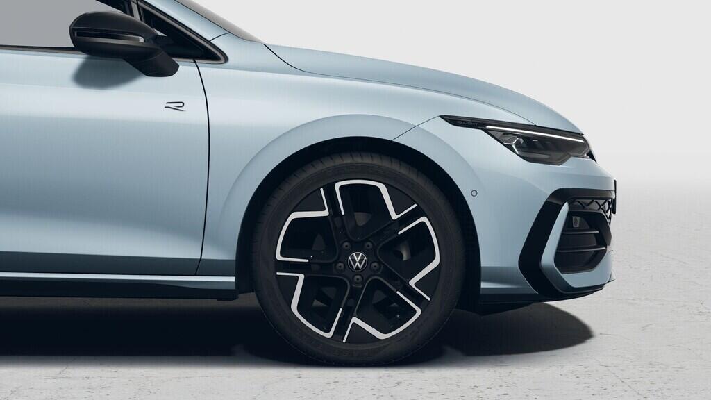 O021O08156_13.webp_Golf R-Line People 1,5 TSI 6G 110 kW