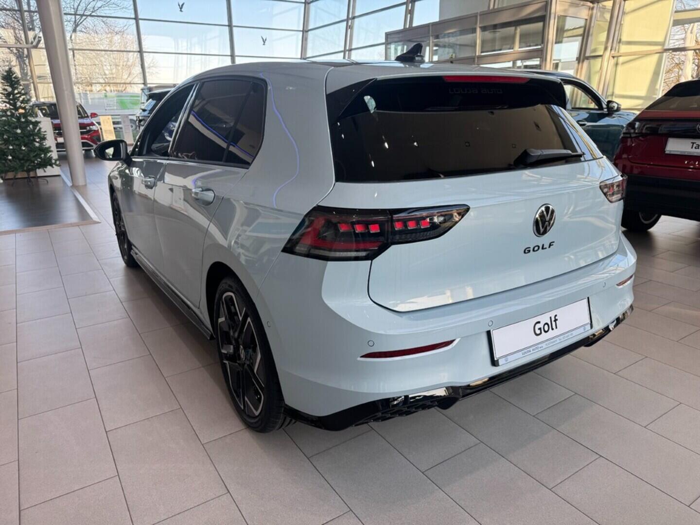 O021O08156_17.webp_Golf R-Line People 1,5 TSI 6G 110 kW