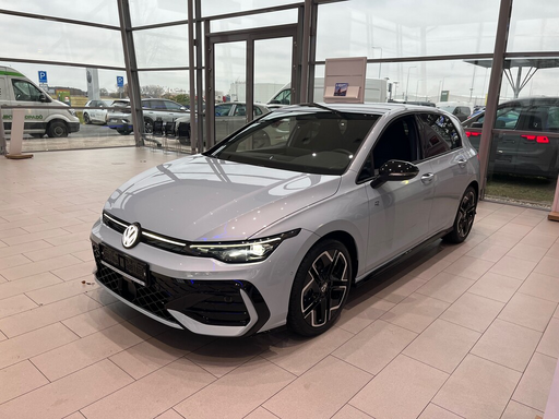 Golf R-Line People 1,5 eTSI 7DSG mHEV 110 kW  SKLADEM