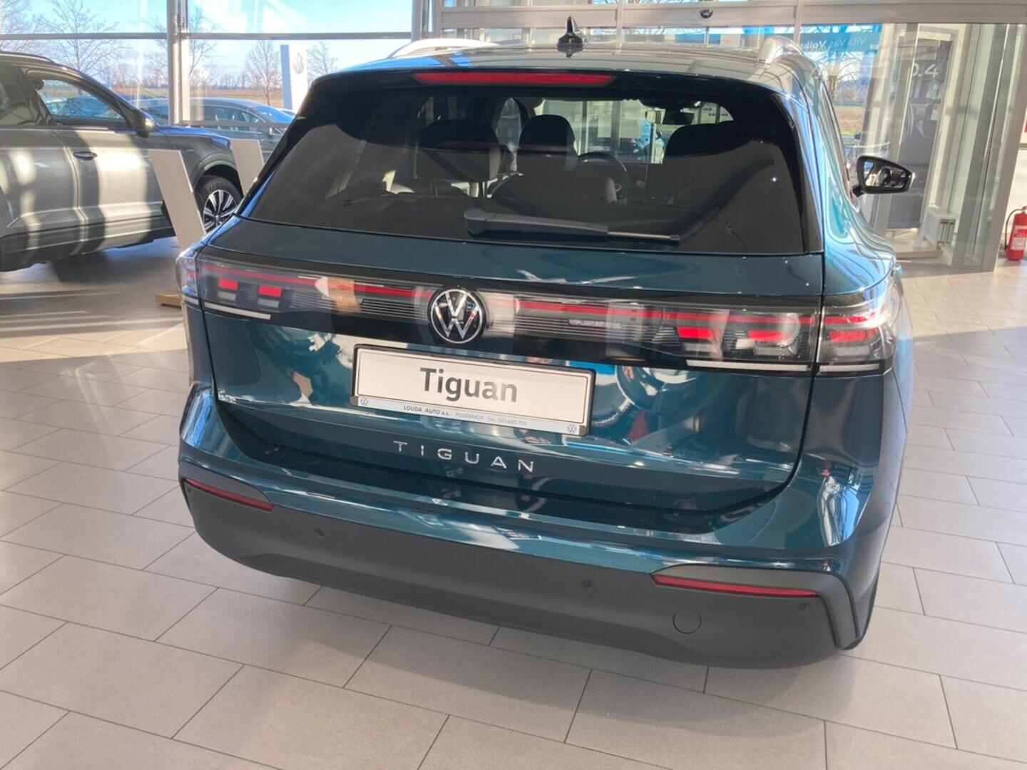 O021O08190_20.webp_Tiguan People 2,0 TDI 110 kW  SKLADEM