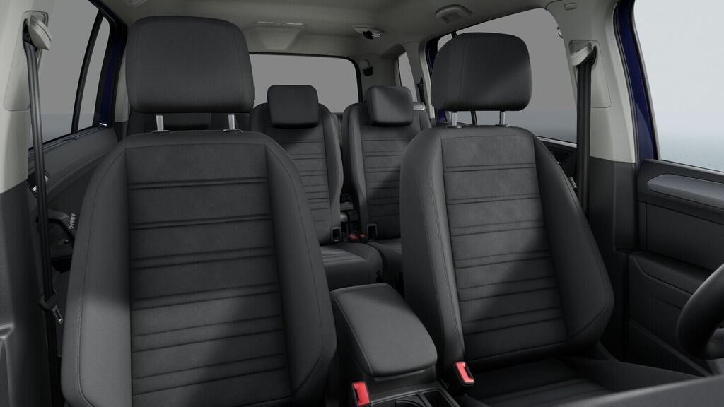 O021O08252_16.webp_Touran People 1,5 TSI 110 kW EVO2 7DSG 110 kW