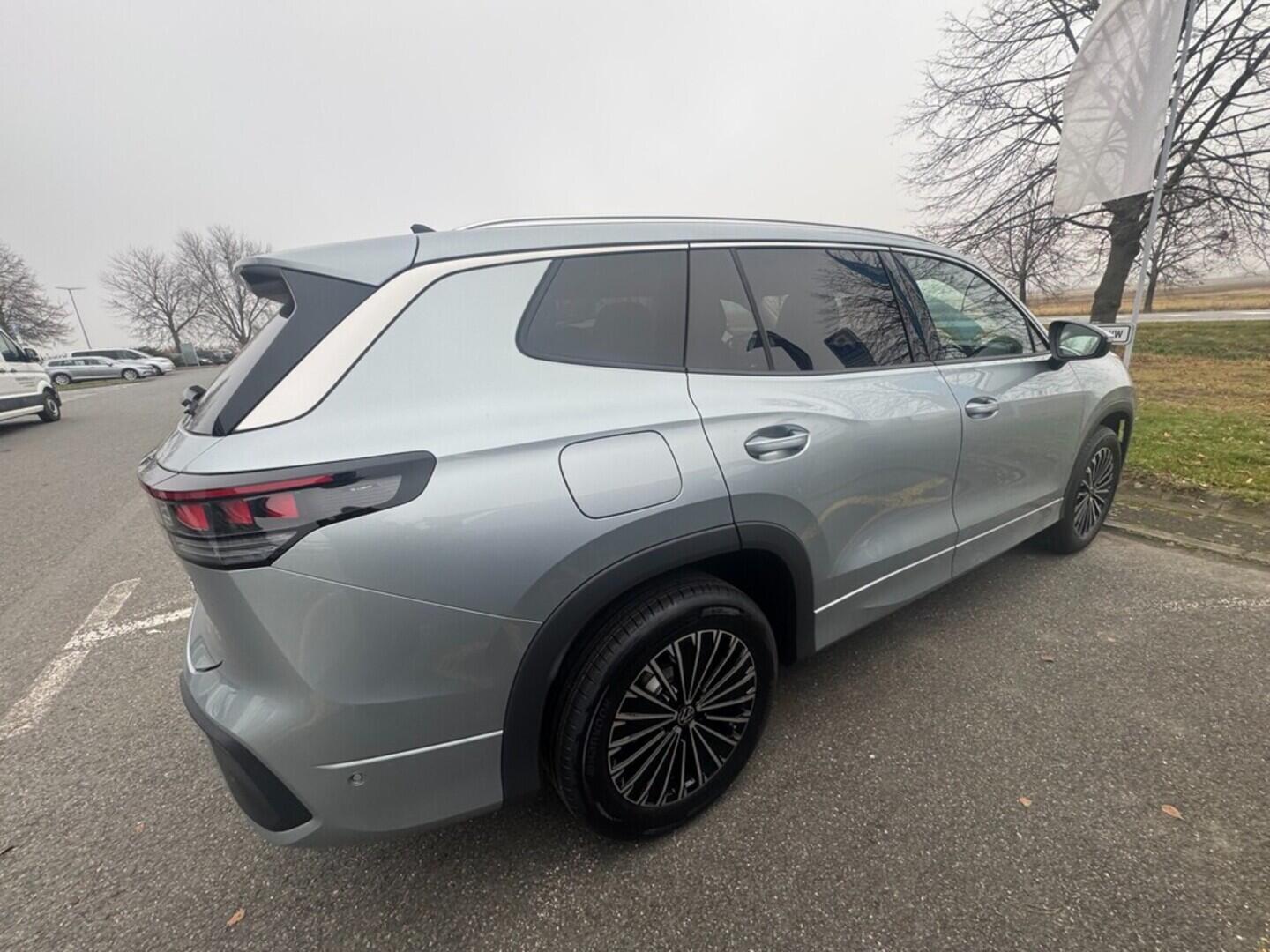 O021O08259_13.webp_Tayron People 1,5 eTSI mHEV 110 kW