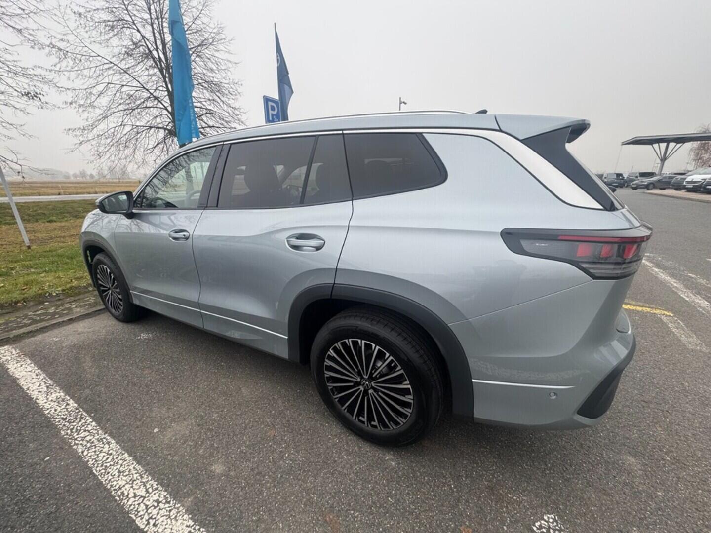 O021O08259_17.webp_Tayron People 1,5 eTSI mHEV 110 kW