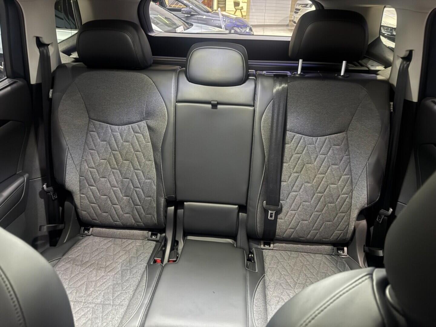 O021O08260_21.webp_Tayron People 1,5 eTSI mHEV 110 kW