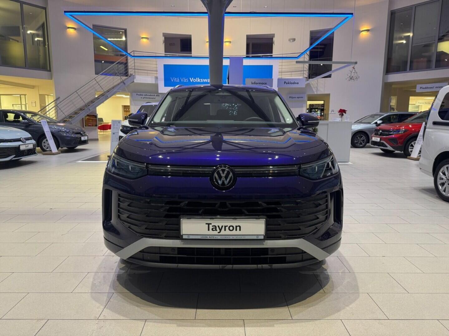O021O08261_11.webp_Tayron People 1,5 eTSI mHEV 110 kW  SKLADEM