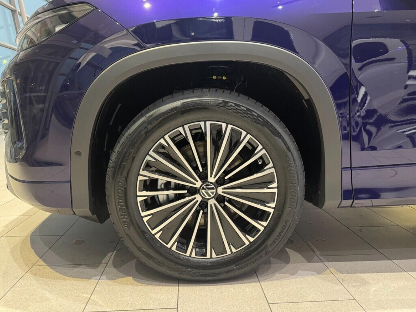 O021O08261_18.webp_Tayron People 1,5 eTSI mHEV 110 kW  SKLADEM