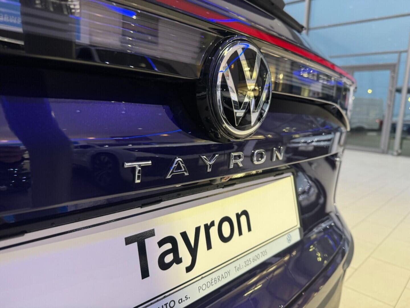 O021O08261_19.webp_Tayron People 1,5 eTSI mHEV 110 kW  SKLADEM