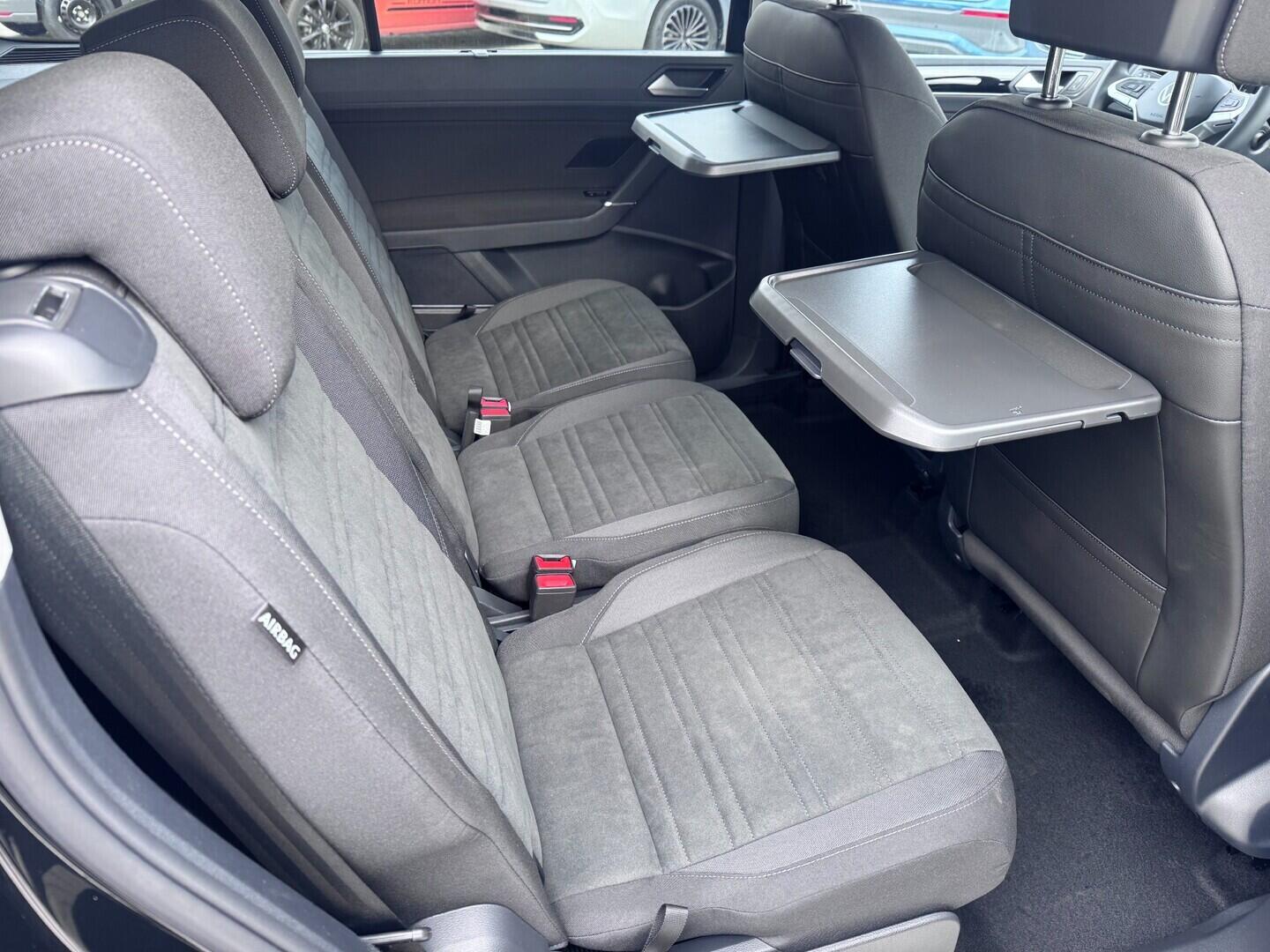 O021O08263_19.webp_Touran People 1,5 TSI EVO2 7DSG 110 kW