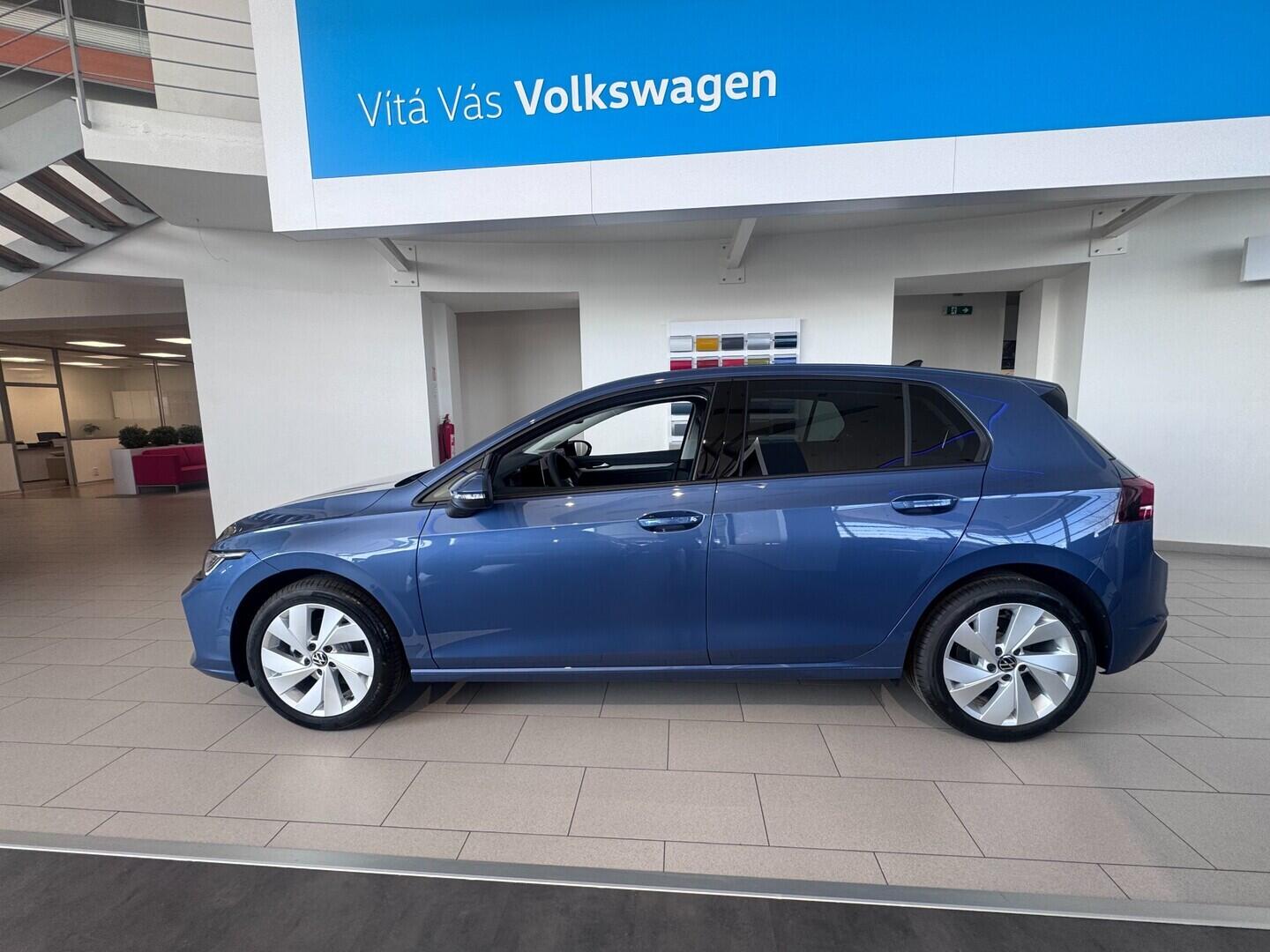 O021O08330_17.webp_Golf People 1,5 TSI 85 kW