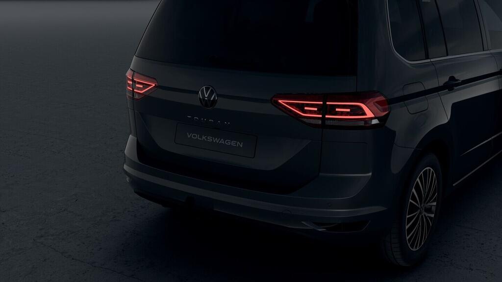 O021O08338_14.webp_Touran People 1,5 TSI 110 kW EVO2 7DSG 110 kW