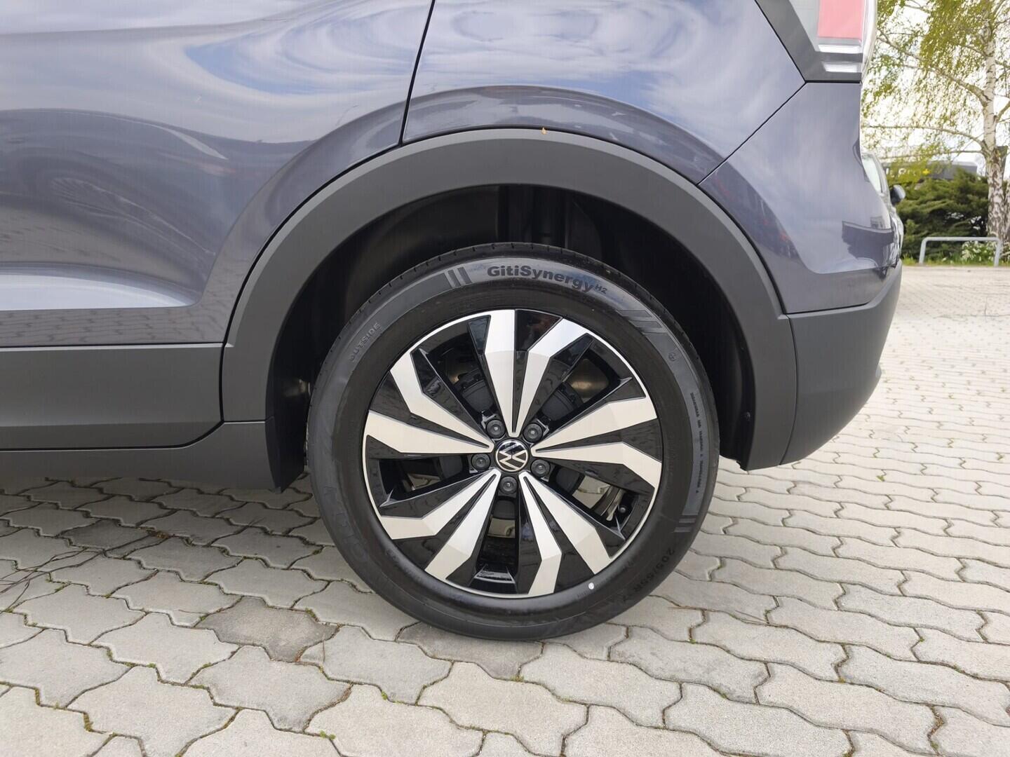 O021O08356_18.webp_T-Cross Love 1,0 TSI 5G 70 kW