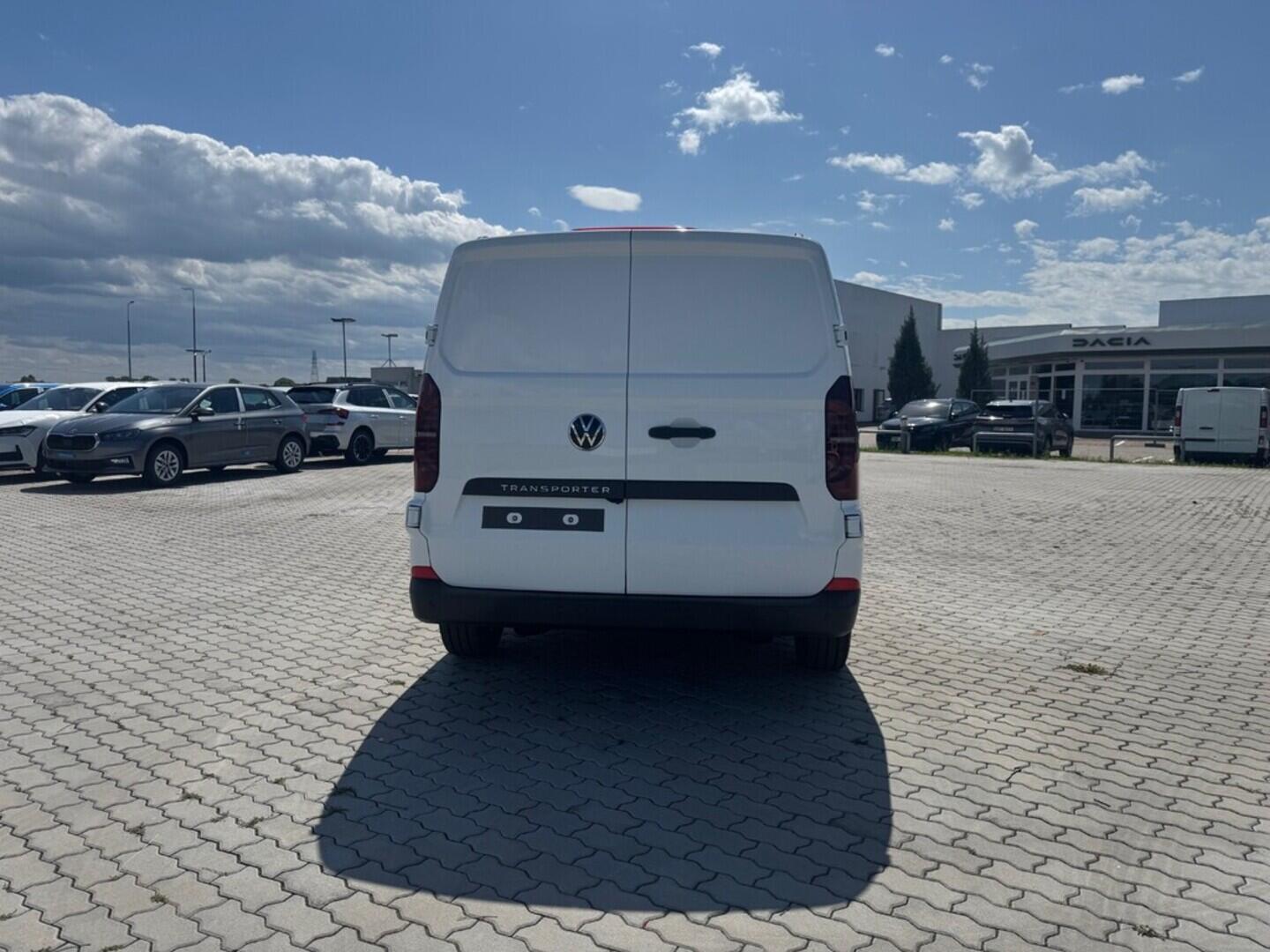 O021U02233_15.webp_Entry Transporter skříň 2,0 TDI DR 81 kW